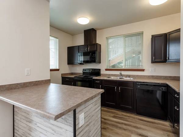 $1,400 / 2br - 2 bedroom apartment for rent (Olympia)63688333421953122