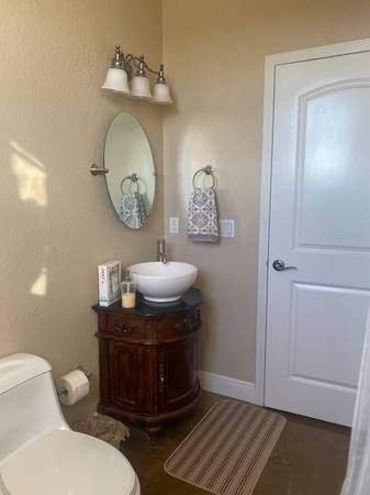 $850 / 1br - Private bedroom & bathroom in executive home (SW Palm Bay)63923537803395123