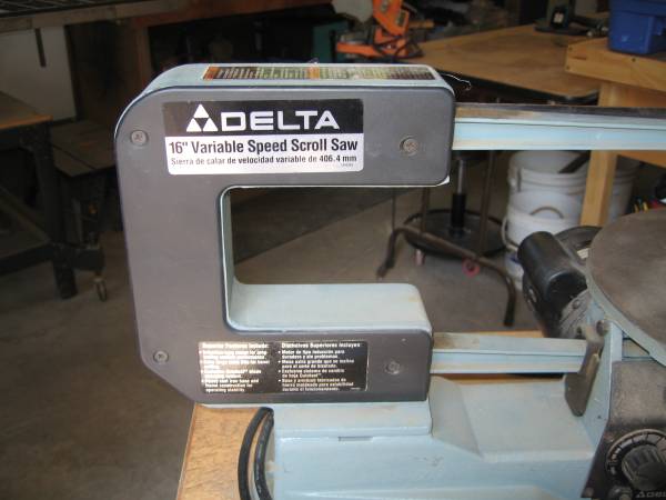 16" Variable Speed Scroll Saw 1