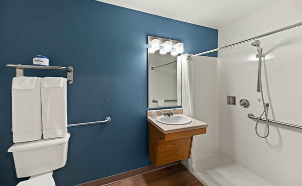 $949 / 1br - Affordable Living: clean, secure, with kitchen (12215 W Gateway Blvd, El Paso, TX)63971417746563123