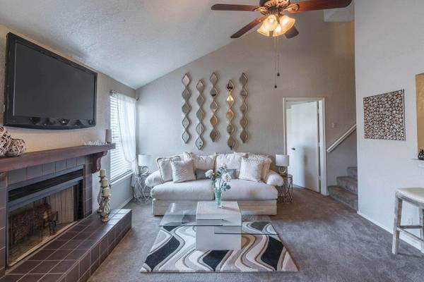 $999 / 1br - 850ft2 - 1 Bed 1 Bath Loft ready For Move In (Tulsa)63981978800770121