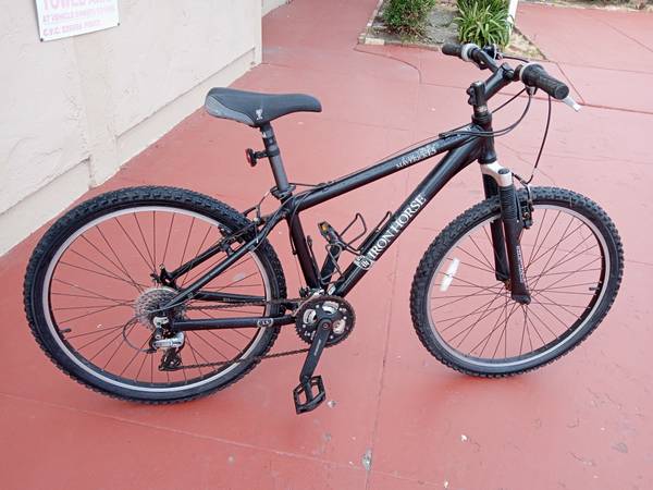 Excellent, Ironhorse ~ Maverick 1.5, 21-speed Alumin Hardtail, 15" fra - $120 (Richmond/ Deliver to Richmond BART?)63471254765059120