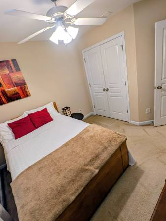 $268 / 3br - 1740ft2 - ▶ Habitación amueblada + oficina/despacho/estudio adicional + baño privado (RTP / Durham / Morrisville)63685979858307122