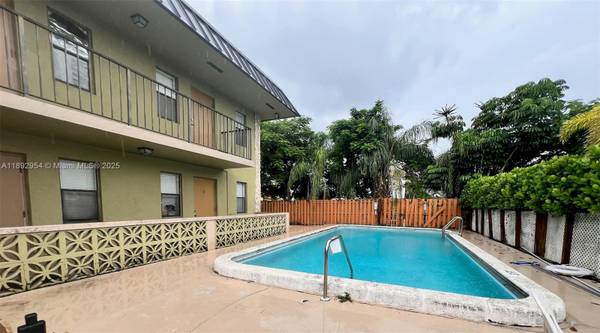 $1,250 POMPANO BEACH, Studio, Full kitchen, Pool, Water included (Pompano Beach)64002016167555124