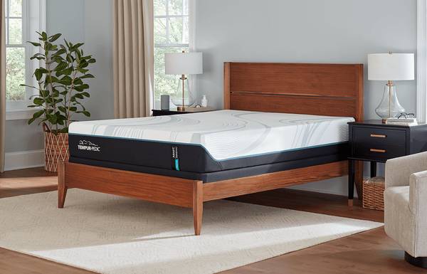Queen Tempurpedic mattress tempurAdapt - $95063471456087939123