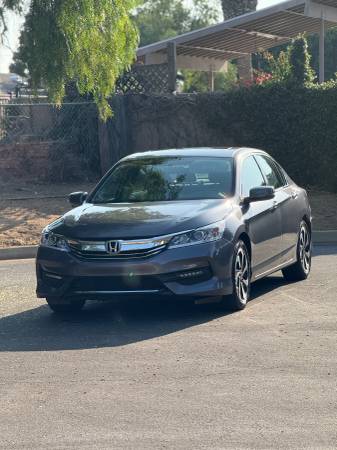 2017 Honda Accord EX - $9,90063618314381187121