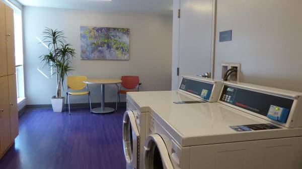 $1,576 / 1br - 580ft2 - Pets Allowed, Dog Wash & Grooming Facilities, Arts & Crafts Room (Historic Baker in Denver)63849270493953121