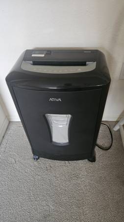Ativa® 16-Sheet Micro-Cut Shredder, 16MC06 1