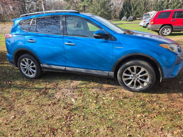 2016 TOYOTA RAV 4 1