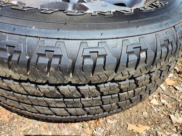 Neumáticos Goodyear Wrangler - $900 (Vista)63442664866049121