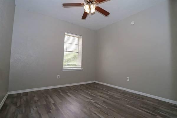 Cable Ready, Playground, Ceiling Fans 1