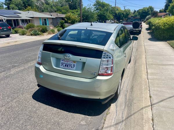 2006 Toyota Prius Hybrid Hatchback 4D 1
