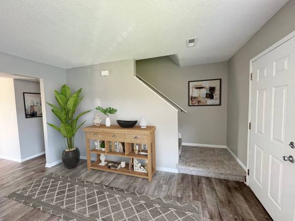 $1,495 / 2br - 1040ft2 - Come stay with us for a while! Short term leases available (Knoxville)63815695043843121