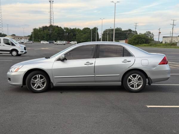 2006 Honda Accord SE 1 owner Alloy Runs Great New VA Inspection - $3,490 (Woodbridge)63616533462787122