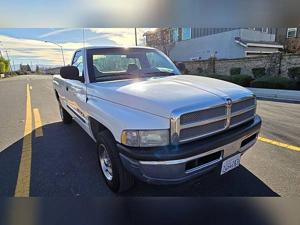 2001 Dodge Ram 1500 Cabina Regular, Cama Larga - $5991,00 (centro / cívico / Van Ness)63477478533377120