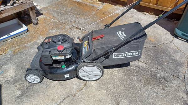 Craftsman gas Lawn Mower or Lawnmower in excellent condition - $120 (redwood city)63471254777091121