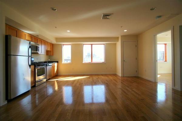 $2,900 / 2br - 2 Beech Street (Cambridge)63699488483969123