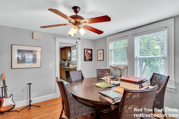 $3,100 / 2br - Modern Newton Upper Falls 2 Bed, 2 PKG, MBTA, Pets, Available 9/1/2025 (Newton Upper Falls)63802072640129123