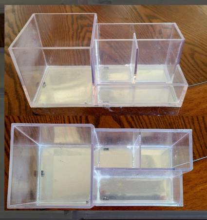 Makeup holder 1