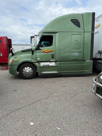 Hiring Drivers and Owner Ops. Newer Equipment. Weekly Settlements. 1099. 1