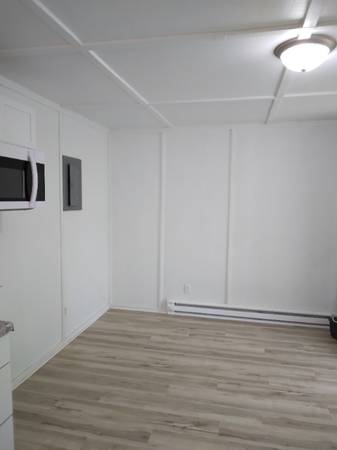 $850.00 / 1br - 400ft2 - River adjacent property63952521721603120