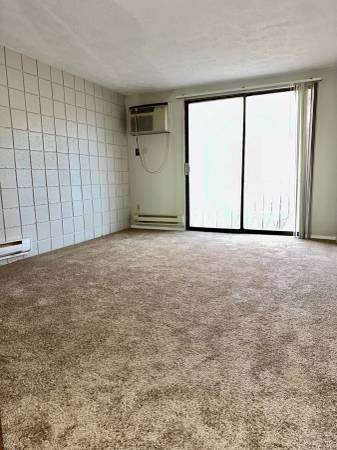 Special...1/2 Month Free Rent when you apply Same Day 1