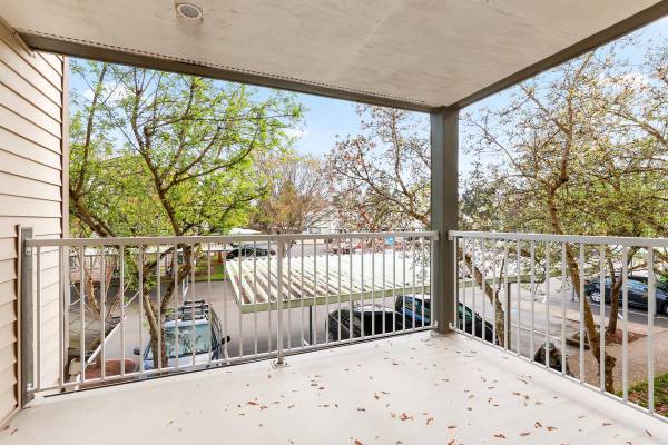 $1,540 / 1br - 659ft2 - 1 Bedroom  , 1 Bathroom  with Up to 6 Weeks Free! Limited Time! (Rock Creek)63672671244161123