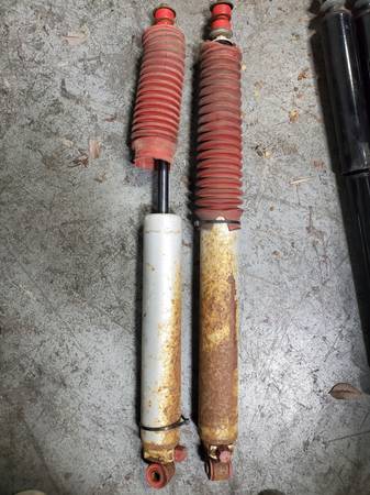 Pair of Rancho 9000 shocks 1