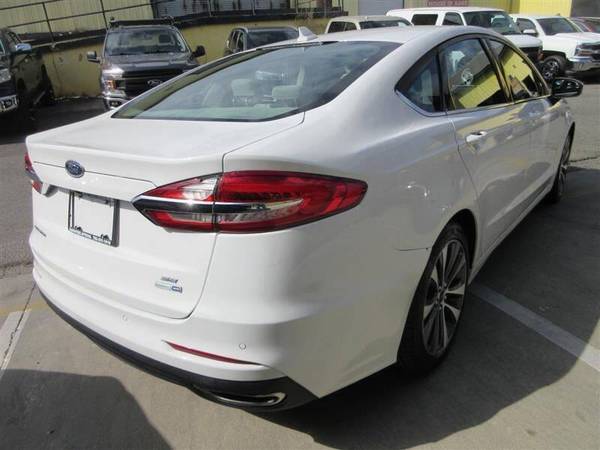 2019 Ford Fusion SE AWD 4 puertas sedán LLAME O ENVÍE UN MENSAJE HOY - $17,995 (+ House of Kars)63439999281153123