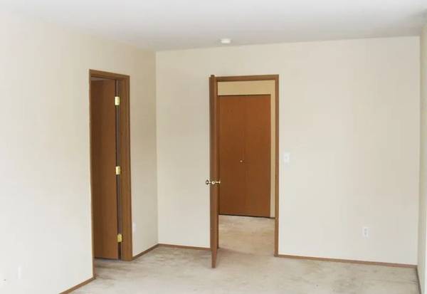 $2,950 / 4 habitaciones - 2000 pies² - Hermosa casa de 3 habitaciones en alquiler (Renton / Eastside)63688295888769124