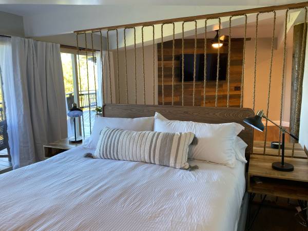 $2,500 / 1br - Large loft (Makawao)63939398248707124