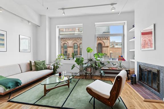 First time in YEARS! Duplex Lofty FIND in NOHO! Do NOT miss this one 1