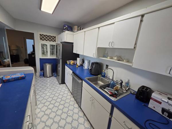 $2,700 / 1br - 1200ft2 - LIVE STEPS FROM HOLLYWOOD BEACH BROADWALK! (Hollywood)63906442618755122