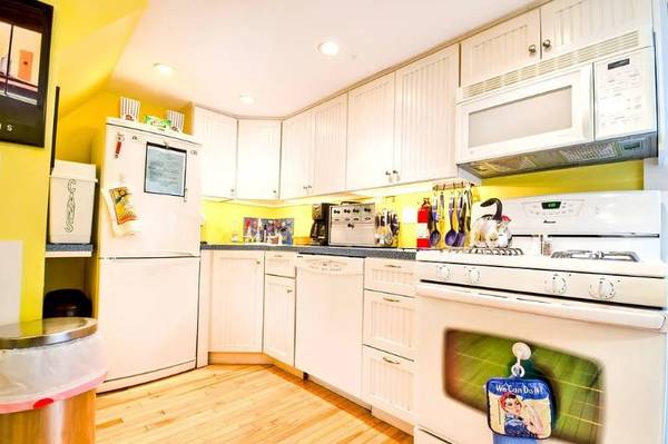 $2500.00 / 1br - 900ft2 - Fully Furnished Guest Cottage Coastal Rhode Island64002828531714124