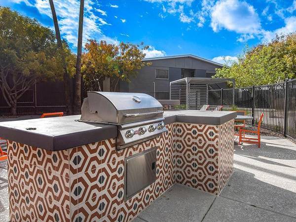 $1,349 / 2br - 850ft2 - LED Lighting, Large Closets, Courtyard, 24/7 Emergency Maintenance (Tempe)64024996406659120