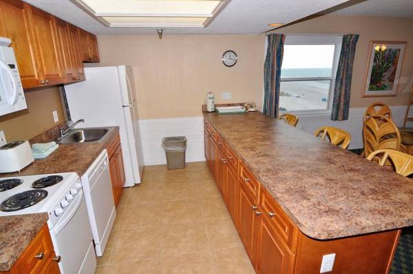 $1,600 / 1br - Spring Break 2026. Direct Gulf Front Condo. Beautiful Sunsets! (Madeira Beach, FL)63991227794051124