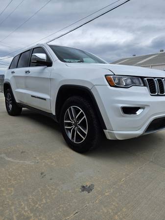 2019 jeep grand cherokee - $10,800 (Houston)63617061196417123