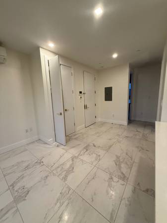 $2,699 / 2br - 1000ft2 - Stunning 2-Bedroom, 1-Bathroom Apartment in Prime Bed-Stuy Location! (Brooklyn)64033291268610124