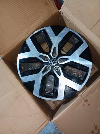 19" stock 2022 VW Taos rims 1