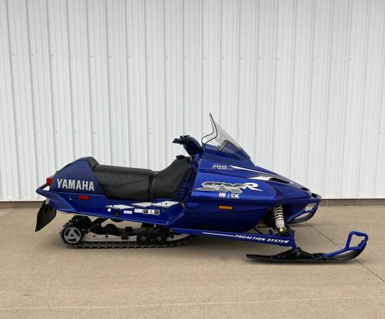 2000 YAMAHA 700 SXR 1