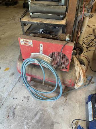 Old compressor for refurb, parts or scrap 1
