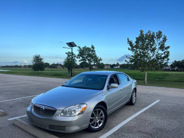 2008 Buick Lucerne SUPER LIMPIO - $5,000 (West Houston)63622153779201121