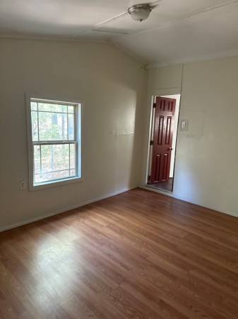$700 / 2br - 900ft2 - 2 bed for rent (Cedar creek lake)64037557687937123