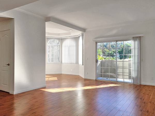 $3,145 / 2br - 2 Bedroom Sherman Oaks, New Remodel, High Ceiling, W&D In-Unit (Sherman Oaks)63998006179970121