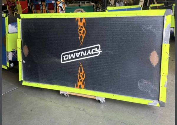 Dynamo Air Hockey Arcade Game 1