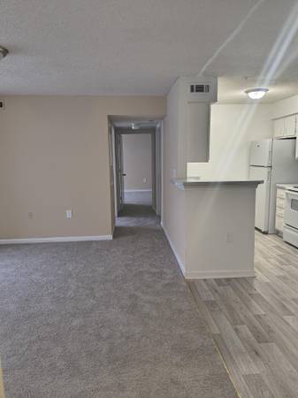 Summerdale Apartments-Receive $250 in move-in credit + 1 month FREE 1