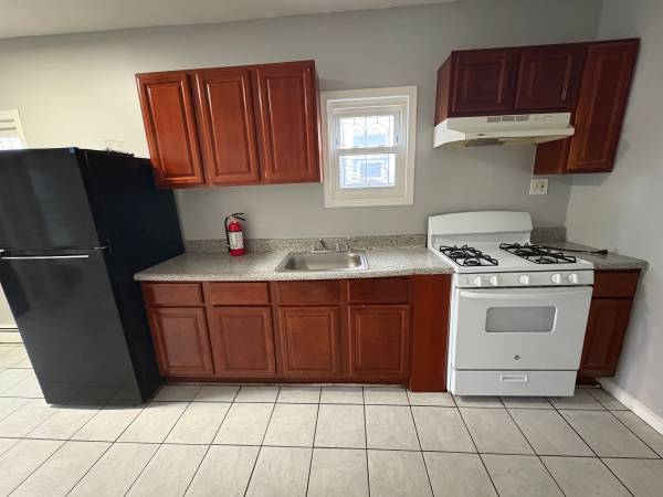 $1,950 / 2br - New 2 bedroom, First Floor!63676258023043122