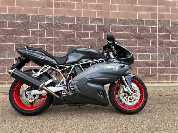 2002 Ducati 900SSie Supersport 1