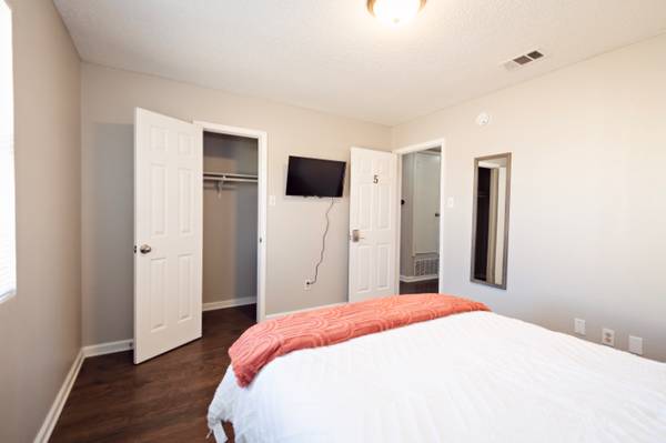$449.00 / 1br - ¡Habitación amueblada en alquiler! ¡Contrato de mes a mes! ¡Sin depósito de seguridad!63806811331715124