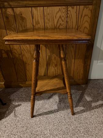 Antique Oak Parlor Table 1